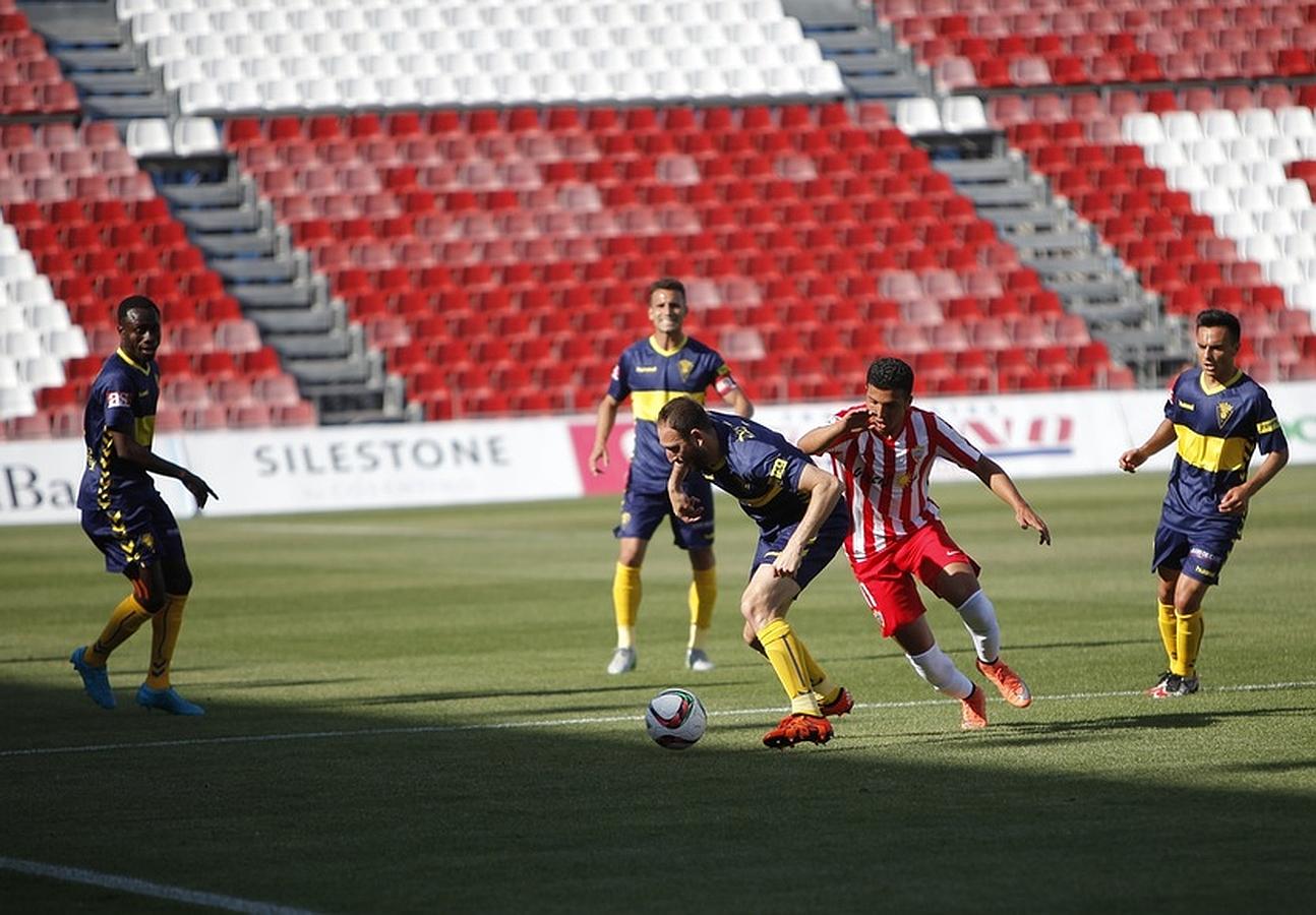 Las mejores imágenes del Almería B-Cádiz CF (2-1)