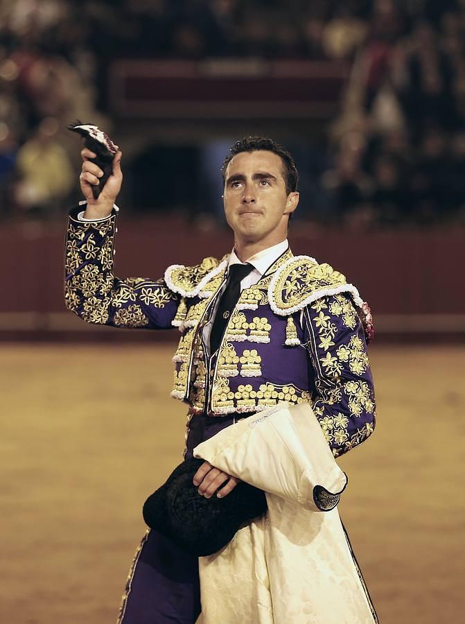 Las imágenes más llamativas de las corridas de la Feria de Abril (II)