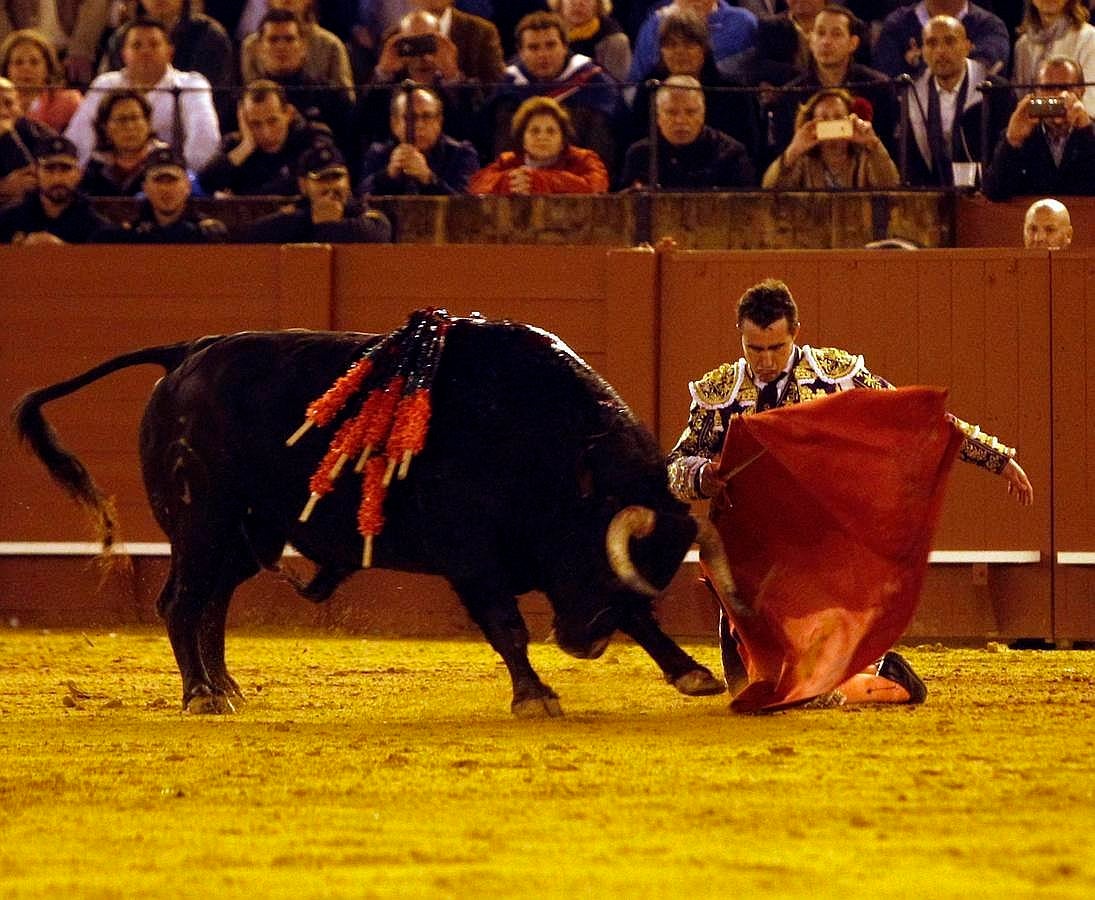Las imágenes más llamativas de las corridas de la Feria de Abril (II)