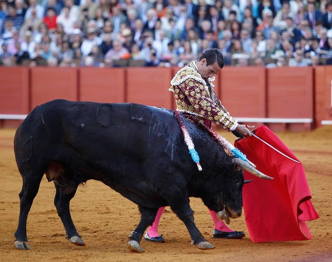 Las imágenes más llamativas de las corridas de la Feria de Abril (II)