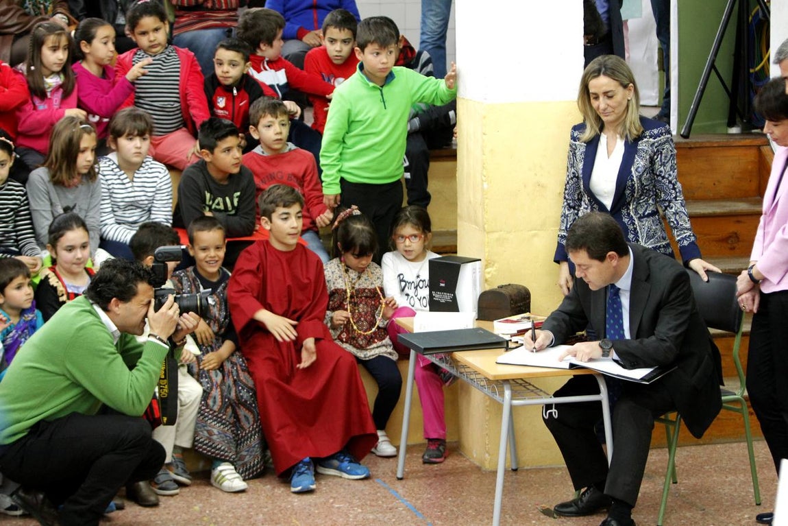 Los alumnos del colegio Jamie de Foxá celebran el Día del Libro