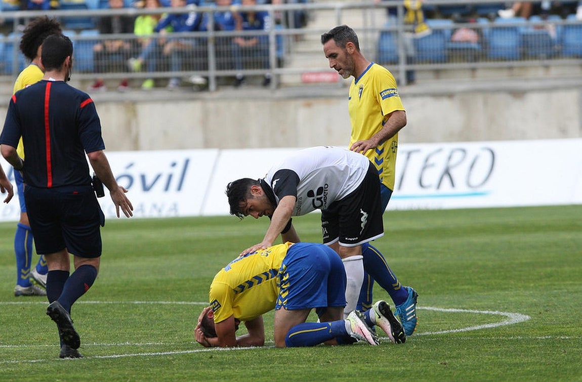 Fotos: Las imágenes del partido Cádiz CF- Mérida