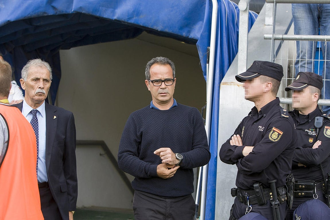 Fotos: Las imágenes del partido Cádiz CF- Mérida