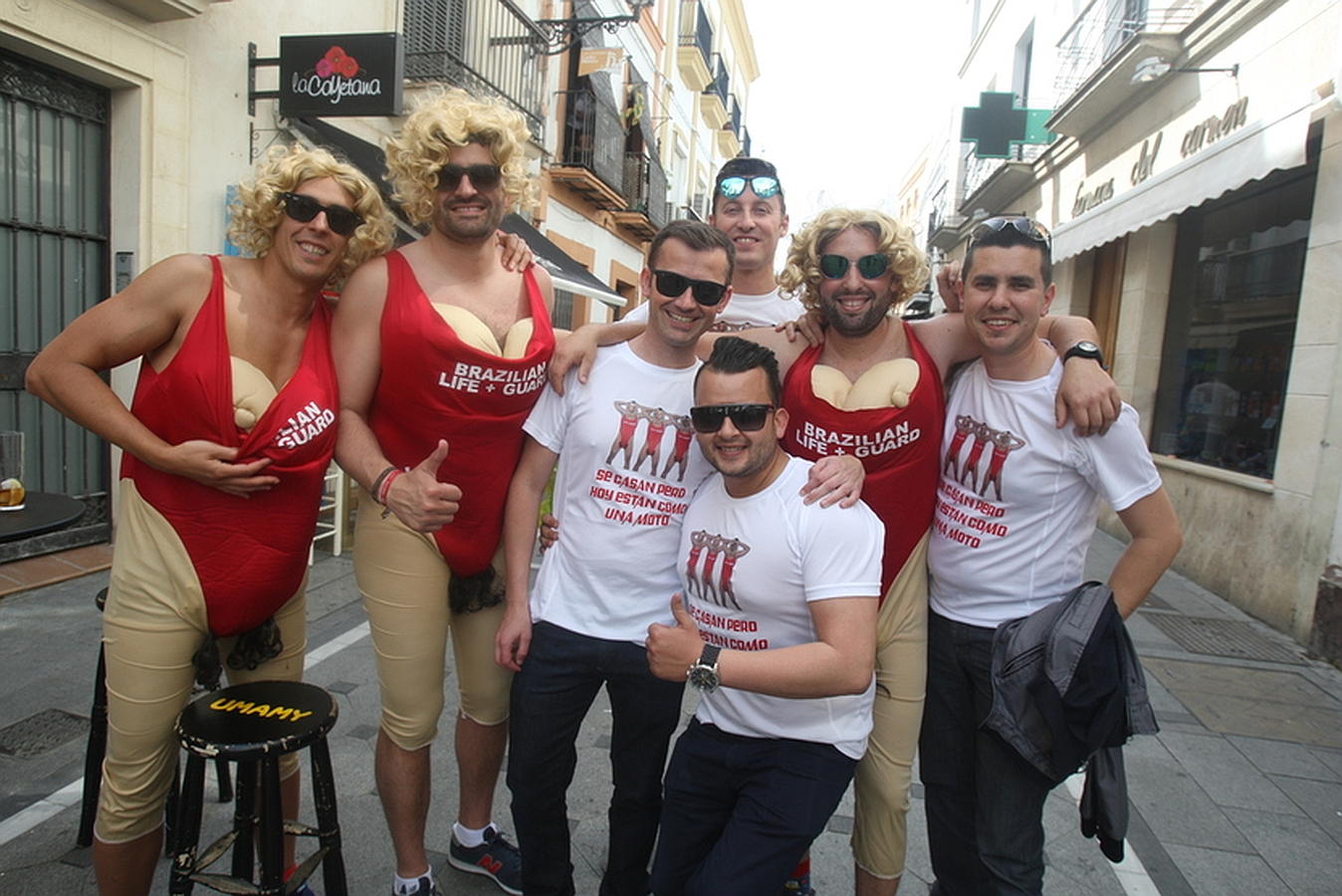 Fotos: Ambiente y grupos de amigos en Jerez 2016