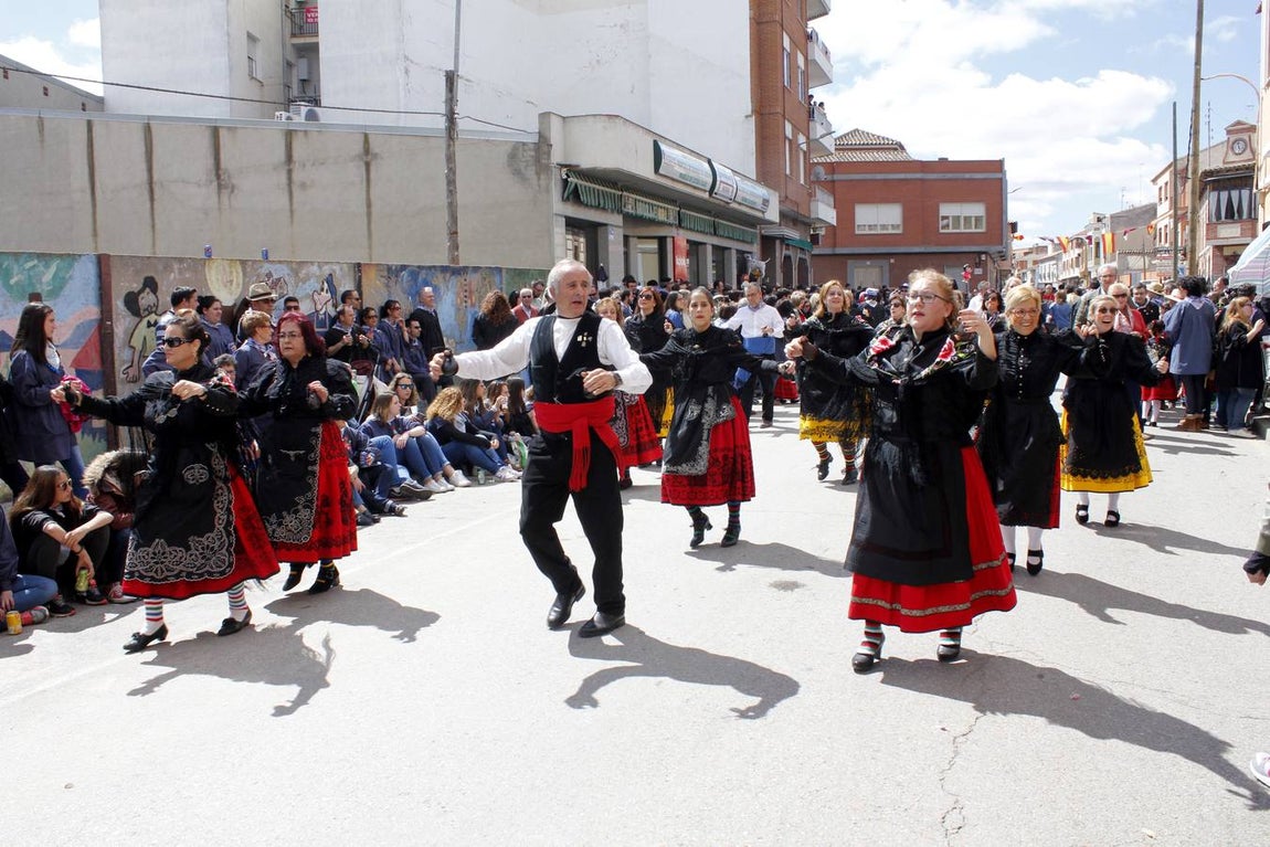 Mora se viste de gala en su Fiesta del Olivo