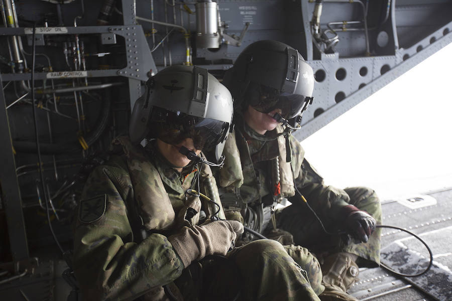 El buque francés Dixmude, de maniobras frente a Cádiz