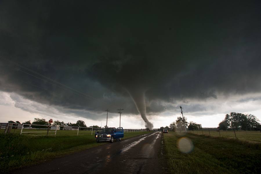 El responsable de Meteorología de 'News9', David Payne, estima que el primer tornado pueda ser de al menos nivel EF-2, aunque podría alcanzar el EF-3 (en una escala de seis niveles que van de EF-0 a EF-5). 