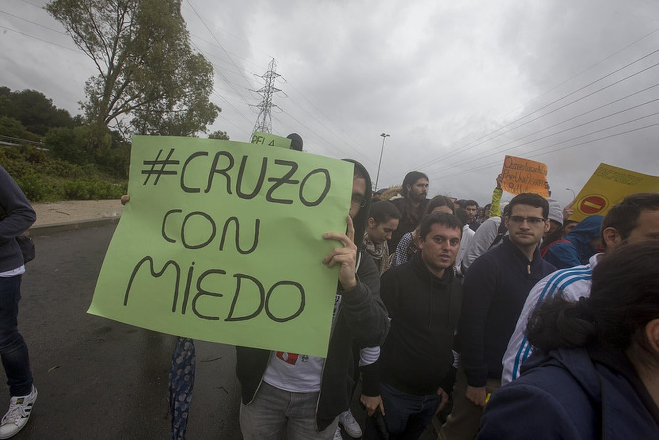 Manifestación de los alumnos de la ESI por uno acceso mejor al campus de Puerto Real