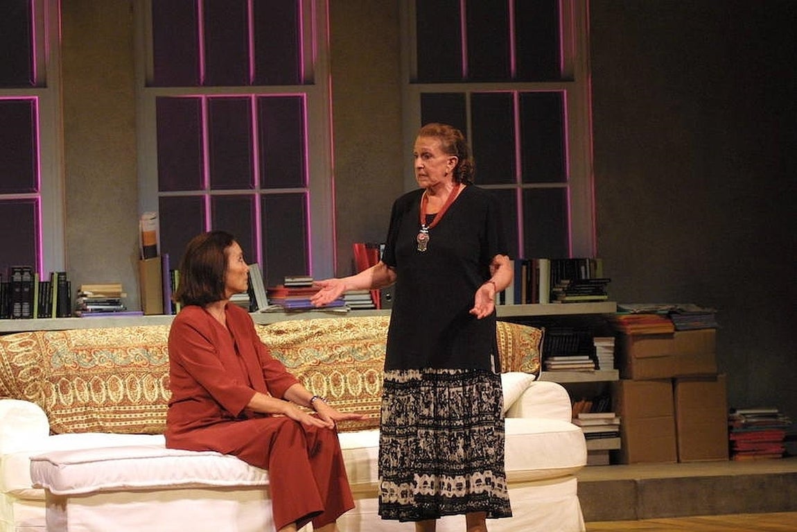 «La brisa de la vida». En esta obra del británico David Hare dirigida también por LLuis Pascual, Esperte actúa junto a las leyendas de la interpretación en España, Amparo Rivelles, por primera vez en el teatro