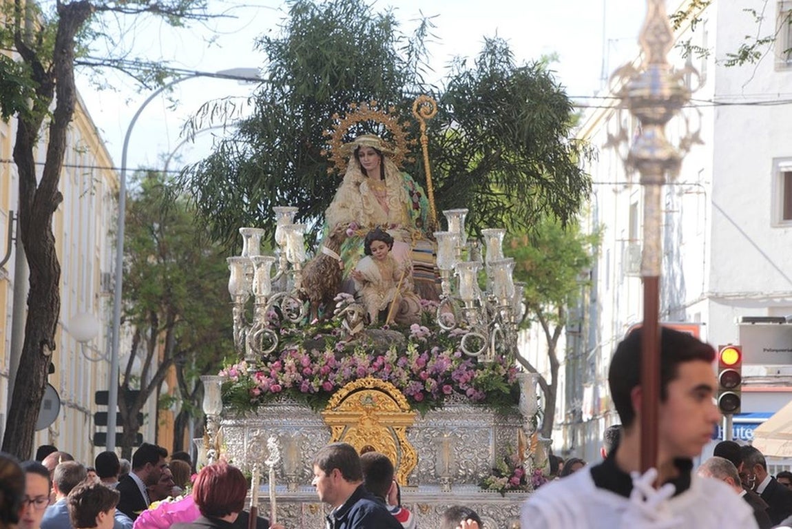 Fotos: Salida procesional de la Divina Pastora en Cádiz