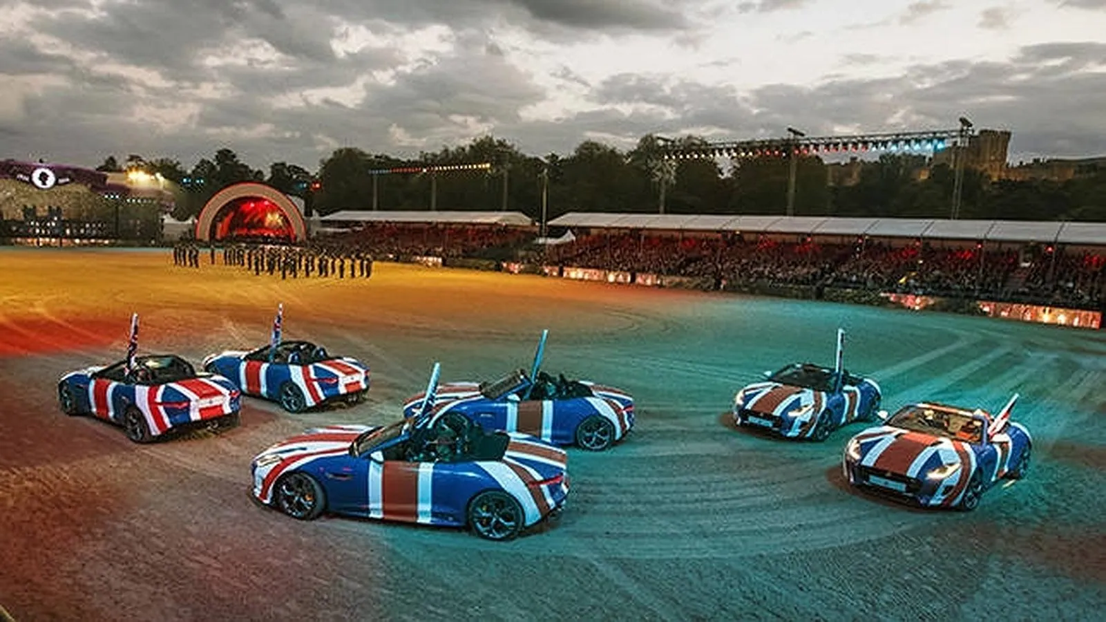 Jaguar F-TYPE decorados con la bandera británica