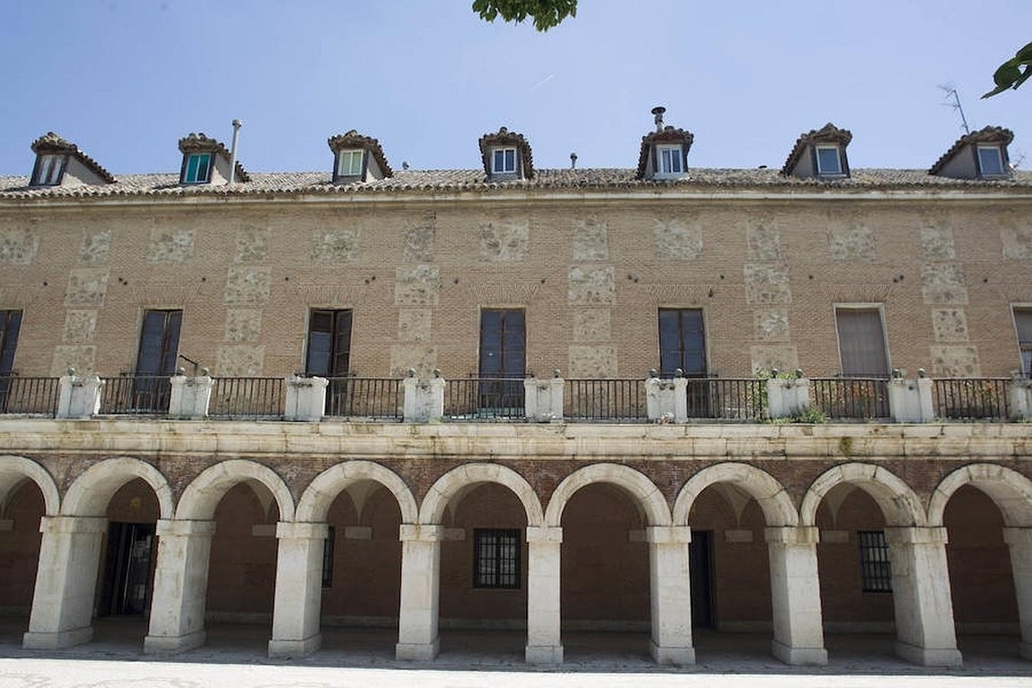 13.. El Palacio Real de Aranjuez desde la Plaza Elíptica