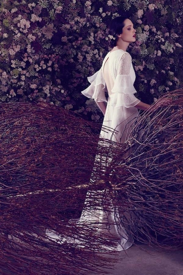 2. Toman protagonismo en las propuestas de Ailanto Novias los grandes escotes a la espalda