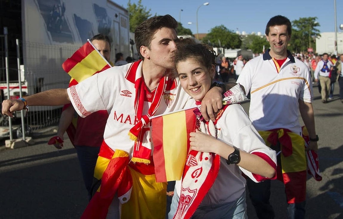 En imágenes: la afición se vuelca con sus equipos en la final de la Copa del Rey