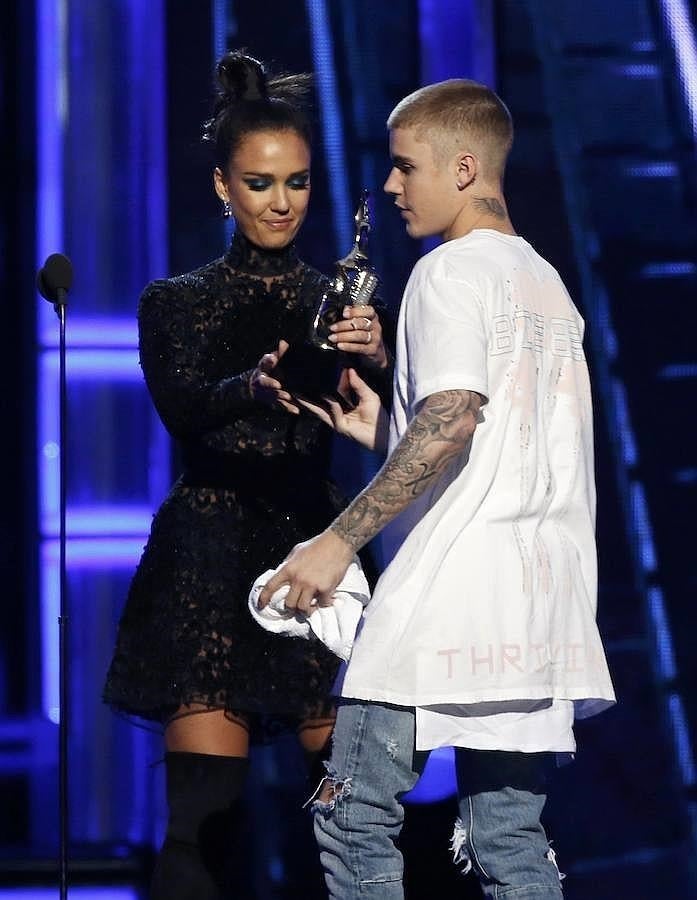 Los premios se llevaron a cabo en el recién inaugurado T-Mobile Arena de la ciudad de Las Vegas, Nevada. Fue una noche llena de emociones y sorpresas. 
