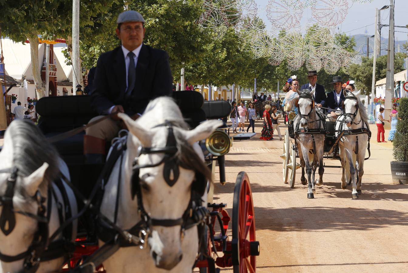 El tranquilo Lunes de Feria de Córdoba, en imágenes