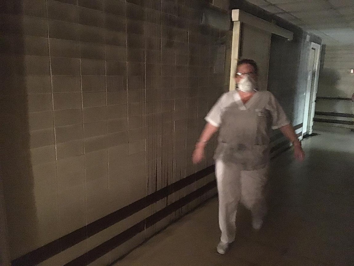 Así ha quedado la planta del Hospital de Jerez afectada por el incendio