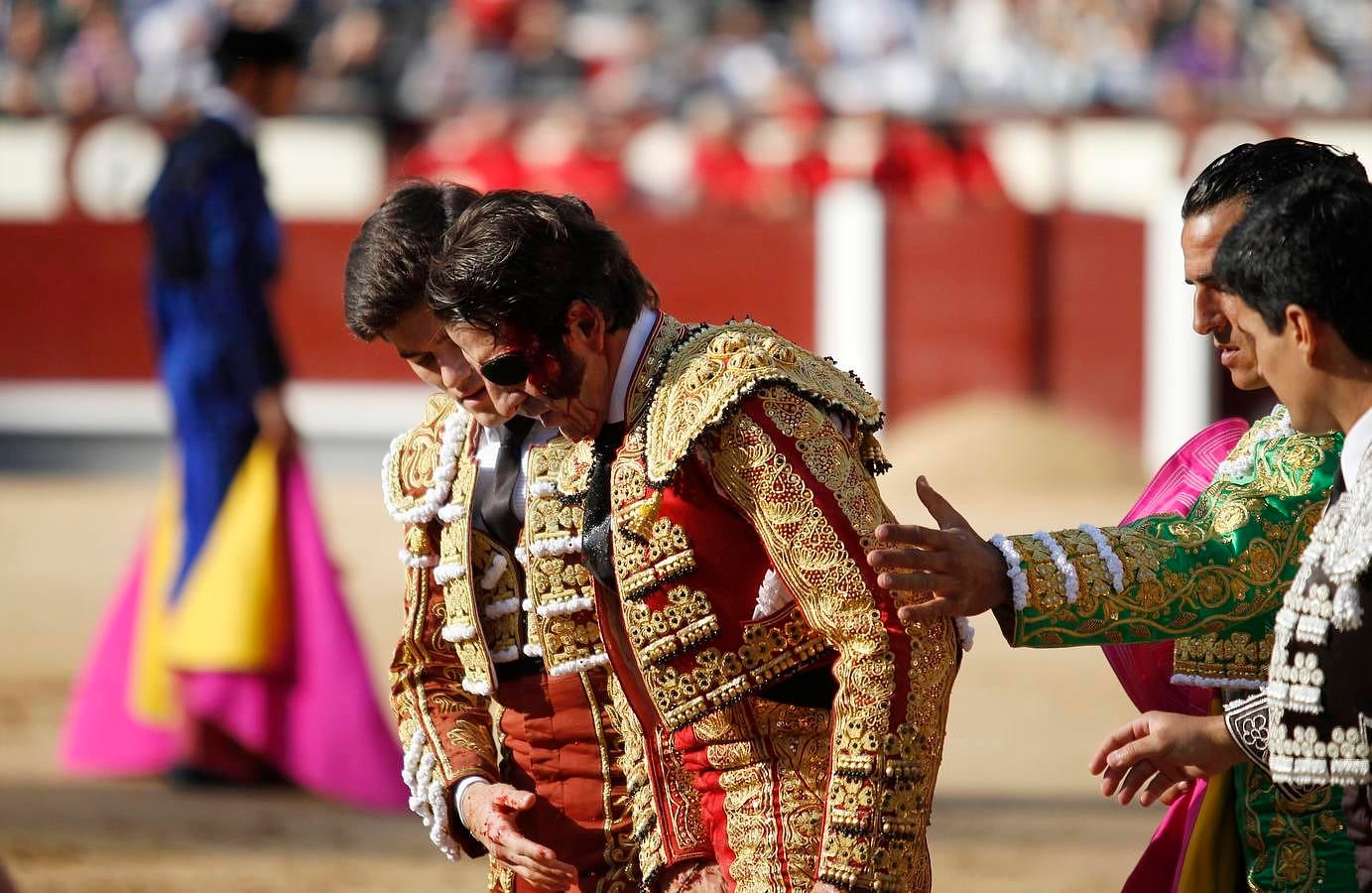 Secuencia de la espeluznante voltereta de Padilla en Las Ventas