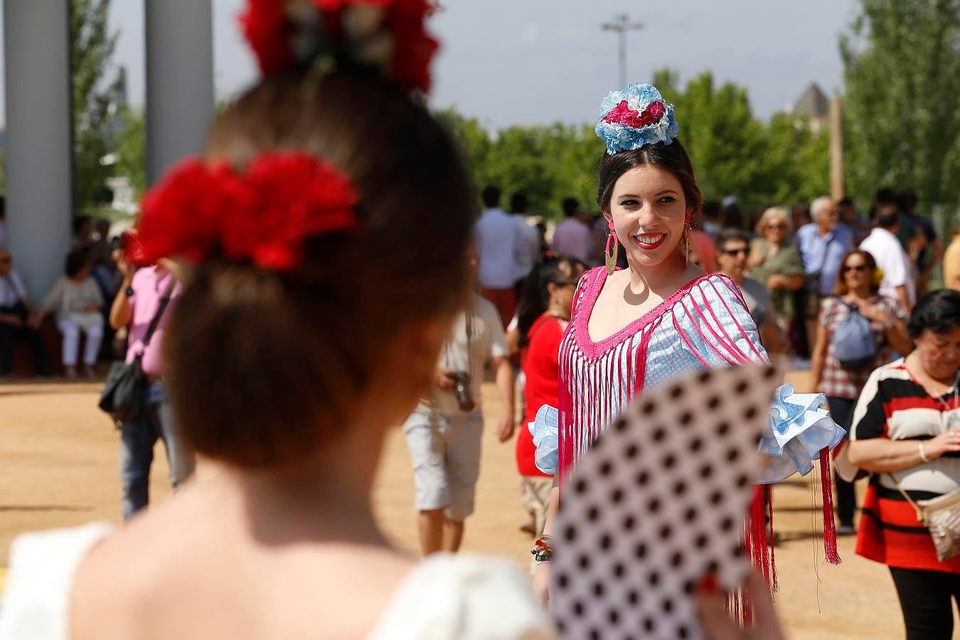 En imágenes, un jueves de Feria de sonrisas brillantes