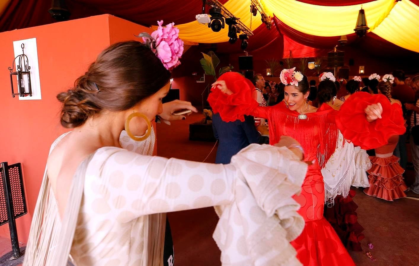 En imágenes, un jueves de Feria de sonrisas brillantes