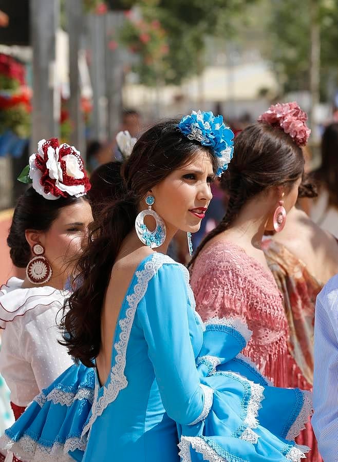 En imágenes, un jueves de Feria de sonrisas brillantes