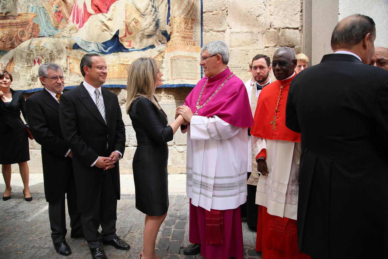 La alcaldesa con el arzobispo. 