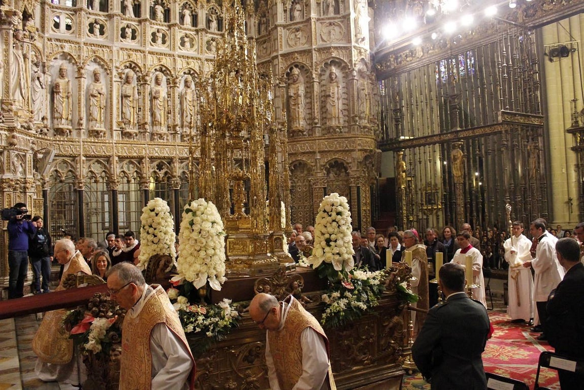 La Custodia de Arfe en el altar mayor. 