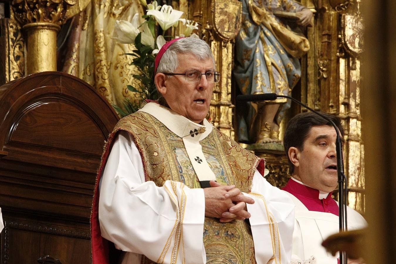 El arzobispo de Toledo durante la misa del Corpus en la catedral