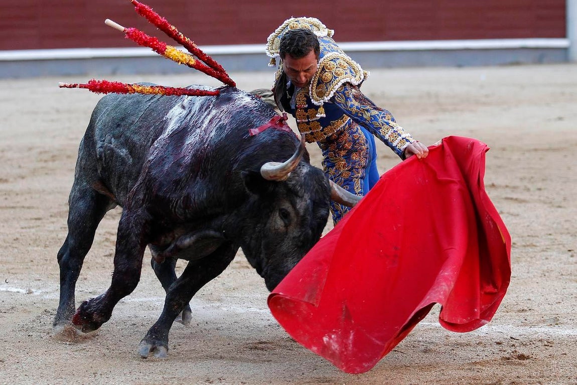 Así fue la lidia de Rafaelillo que emocionó a Madrid