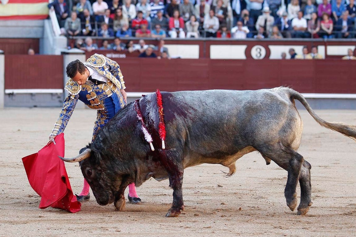 Así fue la lidia de Rafaelillo que emocionó a Madrid