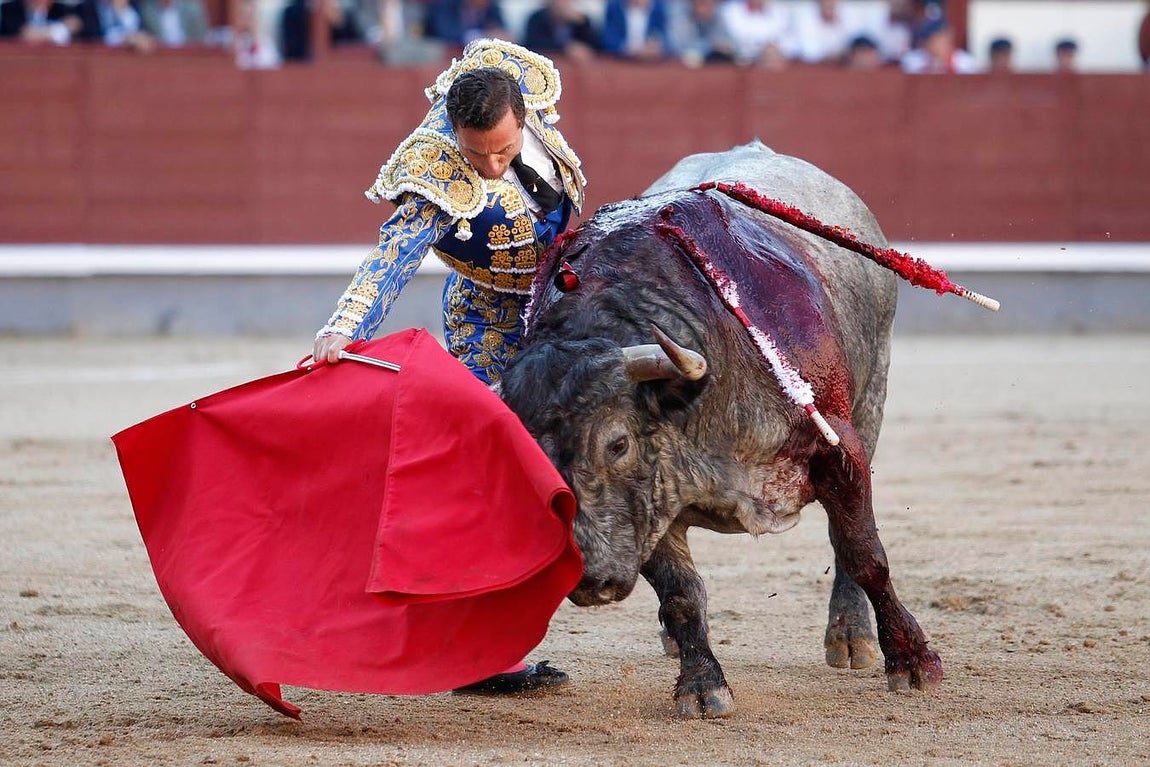 Así fue la lidia de Rafaelillo que emocionó a Madrid