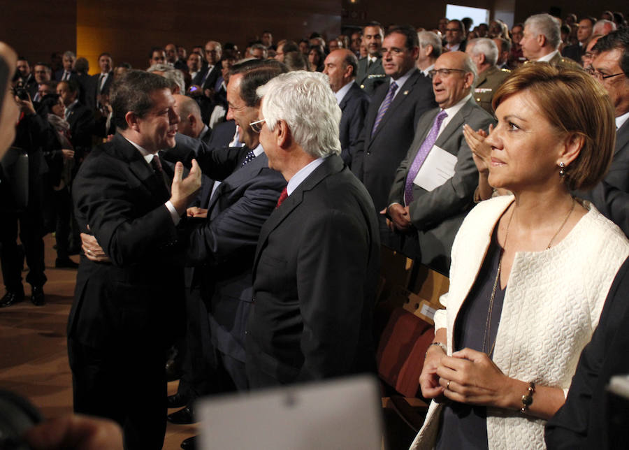 Saludo de Page y Bono. 