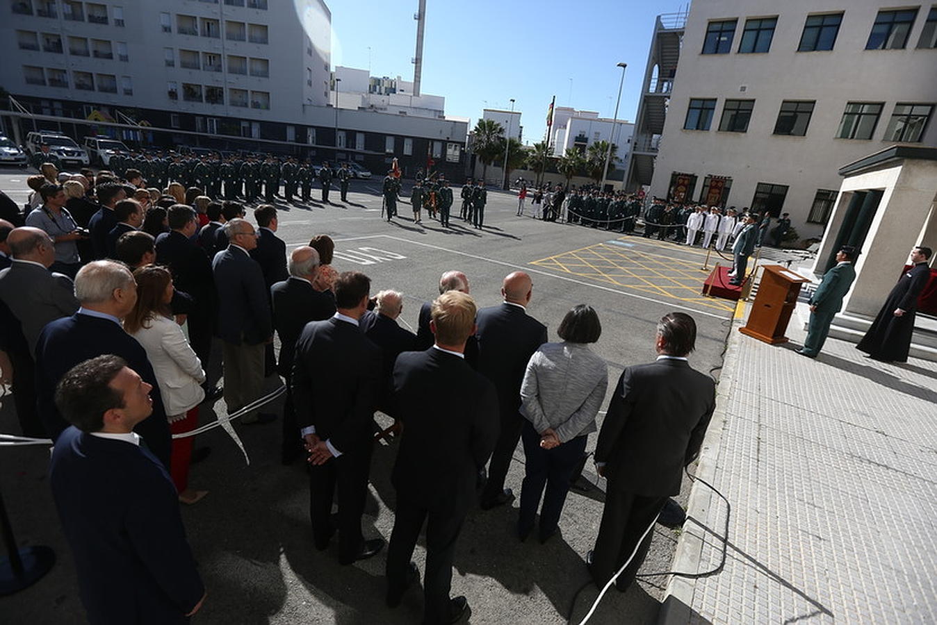 Las imágenes del acto en Cádiz del 172 aniversario de la fundación de la Guardia Civil