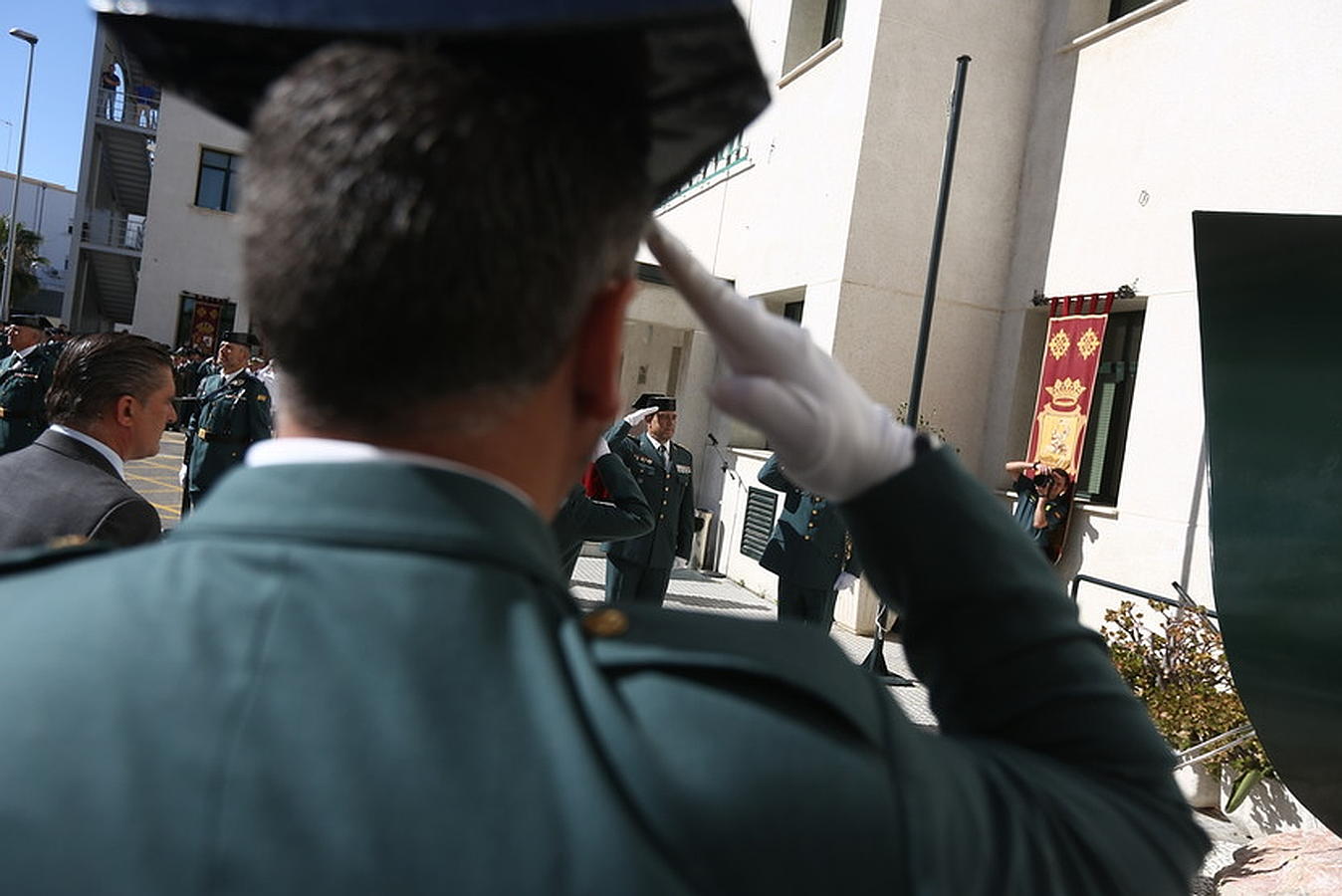 Las imágenes del acto en Cádiz del 172 aniversario de la fundación de la Guardia Civil