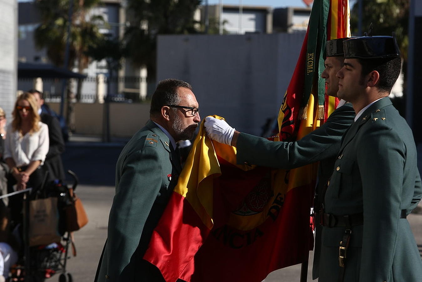 Las imágenes del acto en Cádiz del 172 aniversario de la fundación de la Guardia Civil