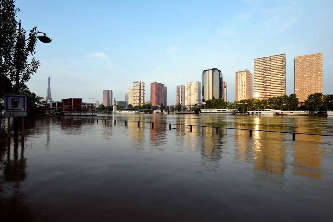 Vista de la crecida del Sena. 