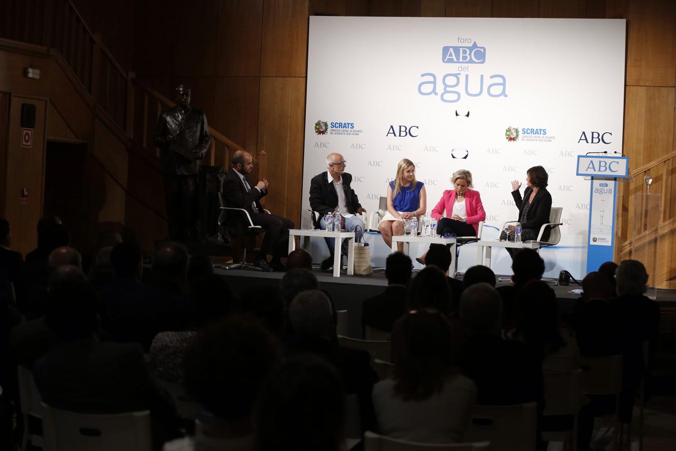 Intervenciones durante el Foro del Agua celebrado en ABC. 