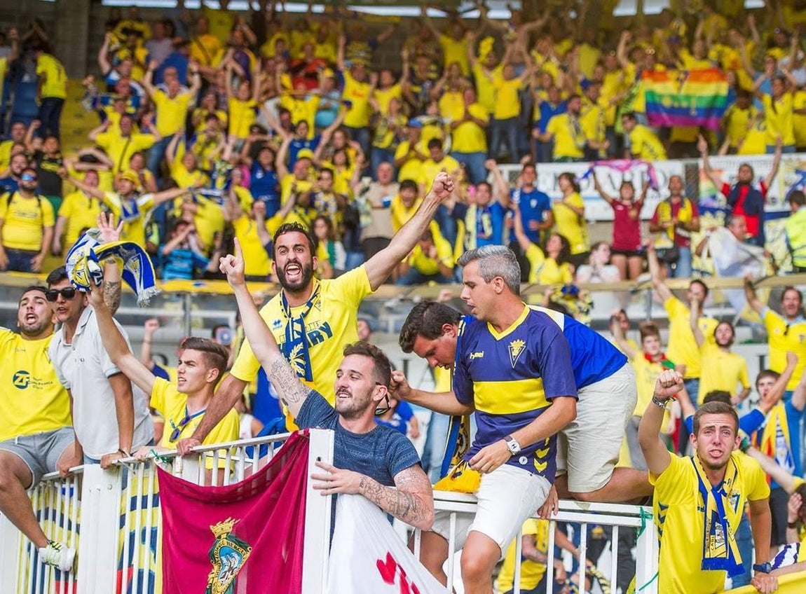 Las imágenes del partido Racing-Cádiz CF