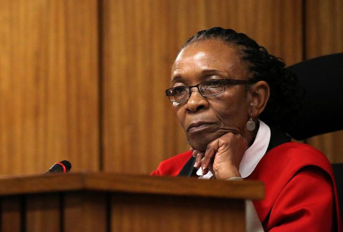 La jueza se mantuvo impertérrita durante la declaración. AFP