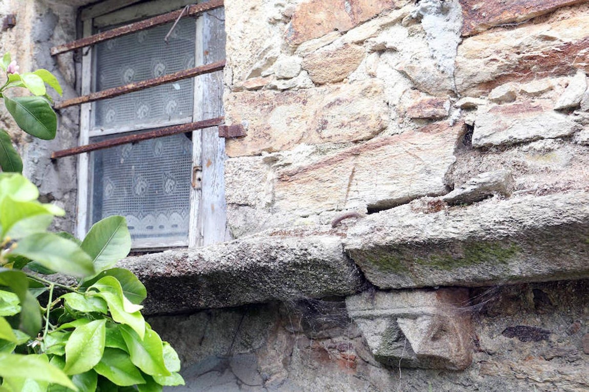 Dinteles y otros elementos cuyo sentido se entiende ahora. 