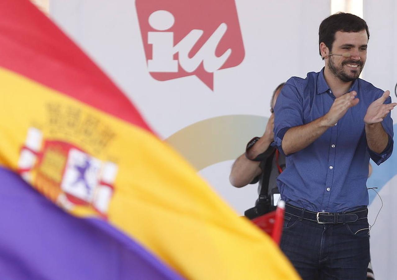 El candidato de Unidos Podemos durante un mitin celebrado en el distrito de Vallecas (Madrid)