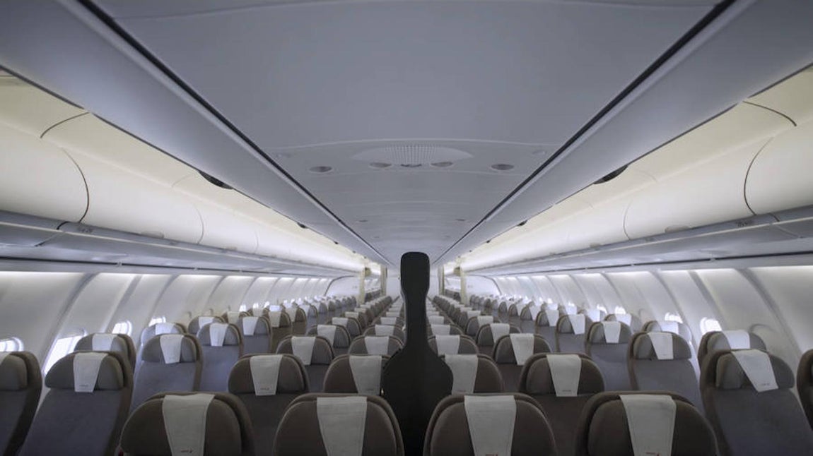 «La Maestro» a bordo de un avión de Iberia. 