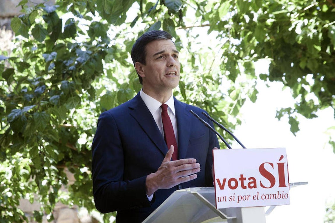 Pedro Sánchez en un acto de campaña en Oropesa. 