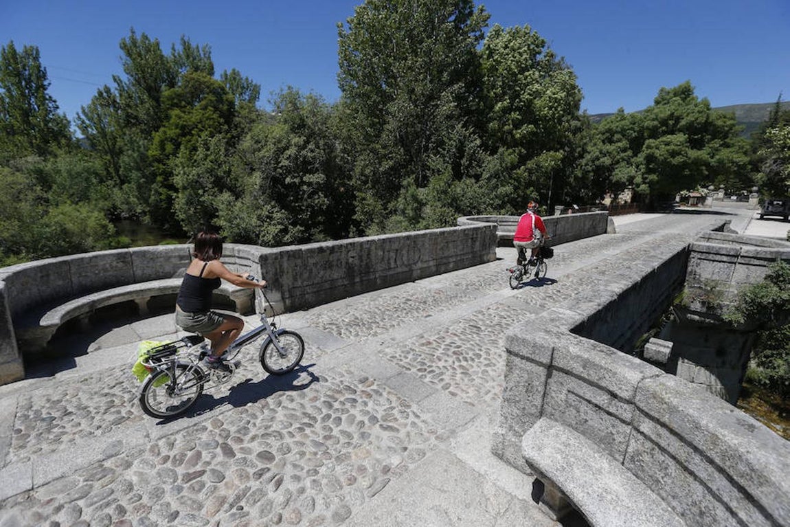 5. Piscinas naturales de Las Presillas