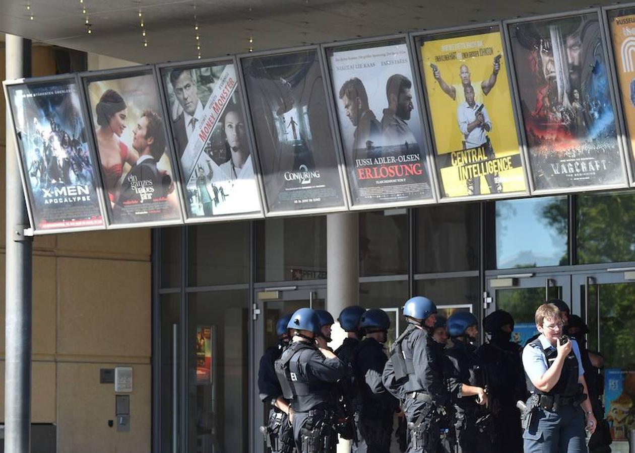 Según las autoridades locales, el asaltante parecía ser un hombre «trastornado» y fuentes de seguridad descartan que tuviera vínculos terroristas. AFP