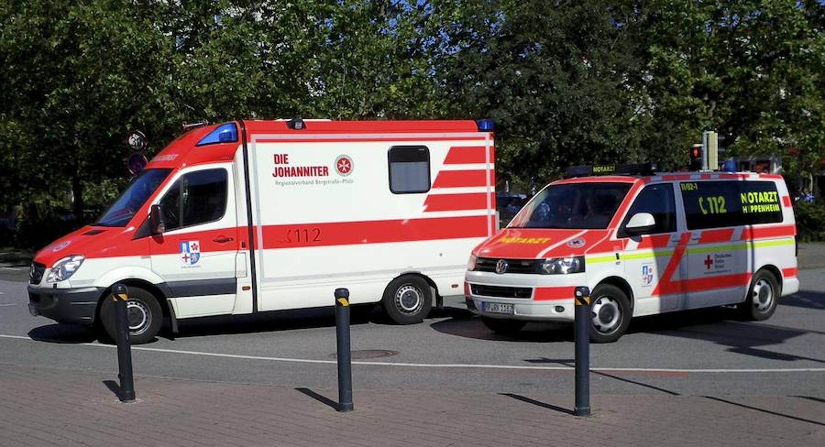 Varios medios alemanes señalan que habría 25 heridos leves por gas lacrimógeno, después de que la policía entrara al cine para reducir al asaltante, que había tomado rehenes. Reuters