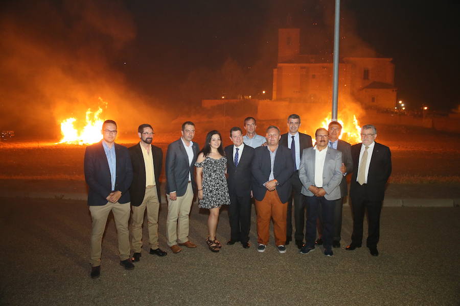 El presidente de Castilla-La Mancha, Emiliano García Page, en la localidad toledana de Huecas. 