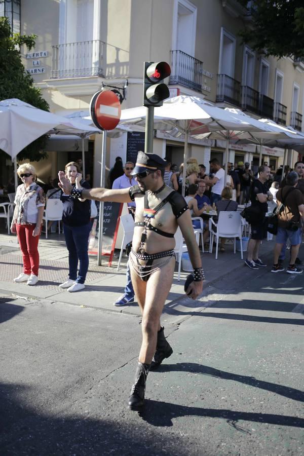 Las mejores imágenes del «Orgullo gay» en Sevilla