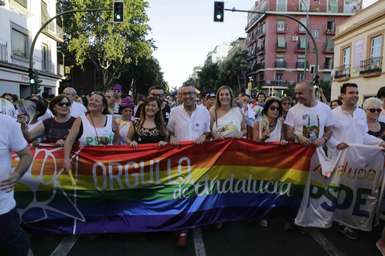 Las mejores imágenes del «Orgullo gay» en Sevilla