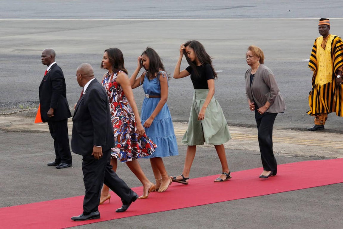 También estuvo acompañada por sus dos hijas y su madre Marian Robinson. 